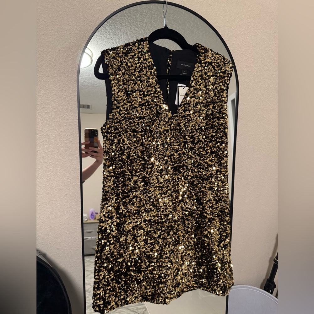 Banana Republic Gold Sequin Dress - Picture 2 of 10